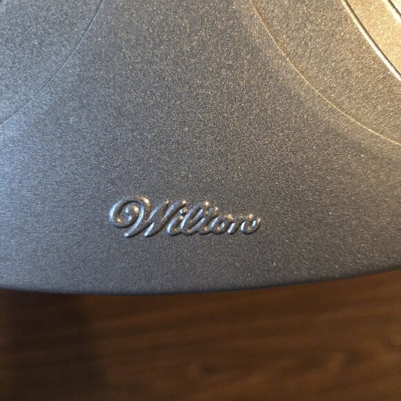 Wilton Valentine Heart Shaped 6 Cavity Baking Pan - Picture 3 of 3